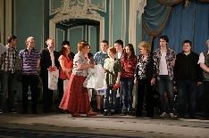 Последний звонок. Подарки выпускникам округа