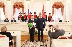 Награждение почётным знаком. Награждение почётным знаком "За активную работу по патриотическому воспитанию граждан РФ"